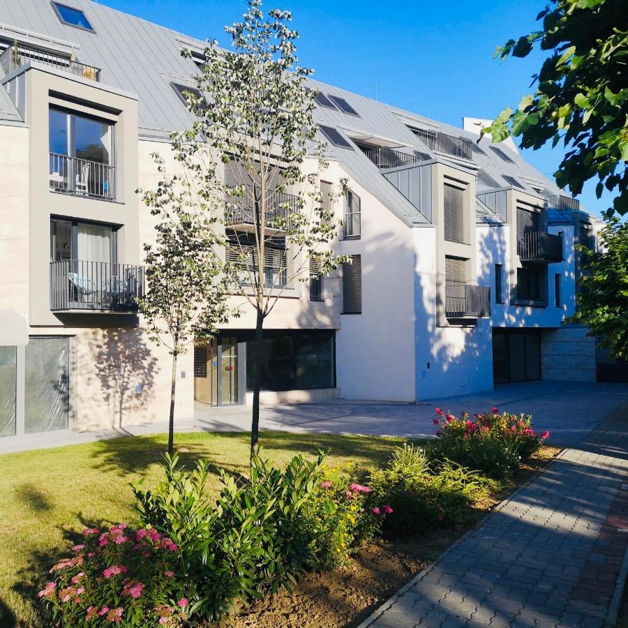 Lilie Appartement In Heviz Mit Tiefgarage, New And Modern 外观 照片