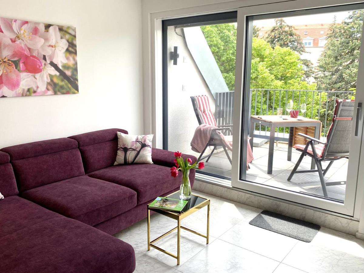 Lilie Appartement In Heviz Mit Tiefgarage, New And Modern 外观 照片